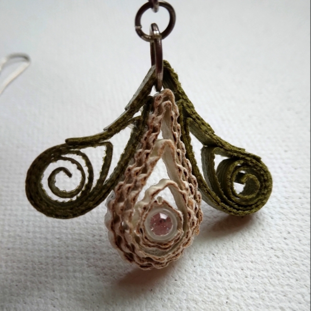 Handmade Green and Cream Paper Quilled Earrings - Picture 2 of 4